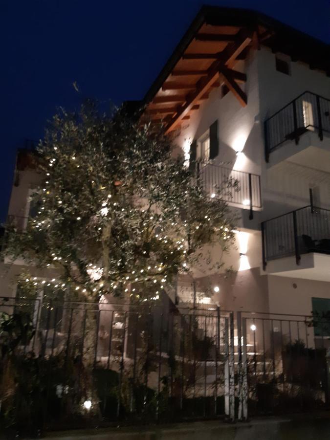 Hotel Il Nido Degli Usignoli Peschiera del Garda Exterior foto